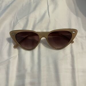 Chic Beige Cat-Eye Sunglasses